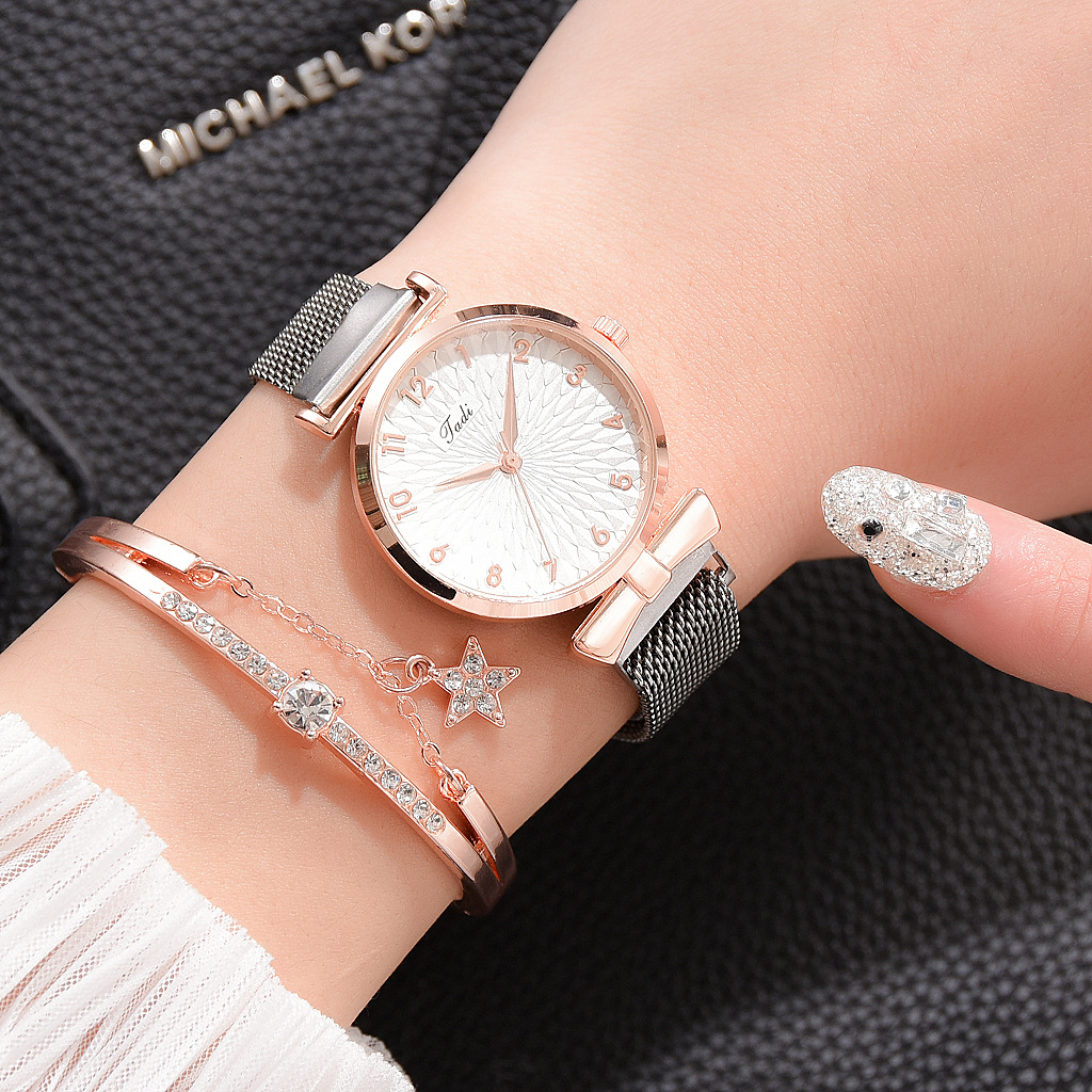 Женский комплект браслетов, кв – обзор и цена Ladies Fashion Watch